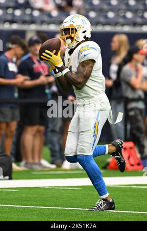 Los Angeles Chargers wide receiver Jason Moore Jr. (11) warms up