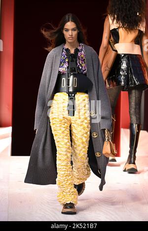 Model Grace Valentine walks on the runway at the Louis Vuitton fashion show  during Fall Winter 2022 Collections Fashion Show at Paris Fashion Week in  Paris, France on March 7 2022. (Photo