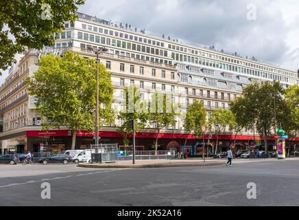 Famous landmark flagship department store Galeries Lafayette Paris Haussmann, Boulevard Haussmann, Paris, France, Europe Stock Photo