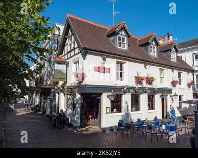 The Duke of York, a Fullers public house in the Pantiles area of Royal Tunbridge Wells, Kent, UK. Stock Photo