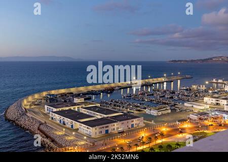 Maroc, région de Tanger-Tétouan, Tanger, new fishing marina on sunrise Stock Photo