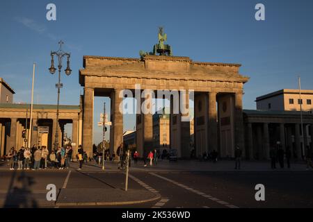 Berlin, Germany. 05th Oct, 2022. The Brandenburg Gate in Berlin at sunset on October 5, 2022. (Photo by Michael Kuenne/PRESSCOV/Sipa USA) Credit: Sipa USA/Alamy Live News Stock Photo