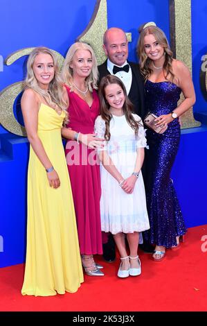 London, UK , 05/10/2022, Alisha Weir and family Arrive at the Cast and filmmakers attend the BFI London Film Festival press conference for Roald Dahl’s Matilda The Musical, released by Sony Pictures in cinemas across the UK & Ireland on November 25th -  5th October 2022, London, UK. Stock Photo