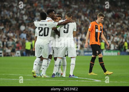 Madrid, Spain, on October 5, 2022. Players celebrate during Champions League Match Day 3 between Real Madrid and Shakhtar Donetsk at Santiago Bernabeu Stadium in Madrid, Spain, on October 5, 2022. Stock Photo