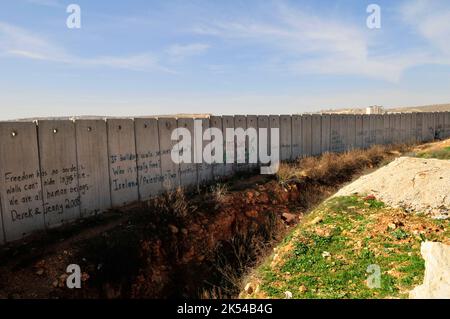 The Israeli West Bank barrier to the north of Jerusalem. Stock Photo