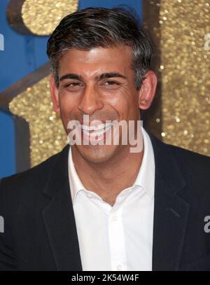 Oct 05, 2022 - London, England, UK - Rishi Sunak attending 66th BFI London Film Festival Opening Gala - World Premiere of Roald Dahl's Matilda The Mus Stock Photo