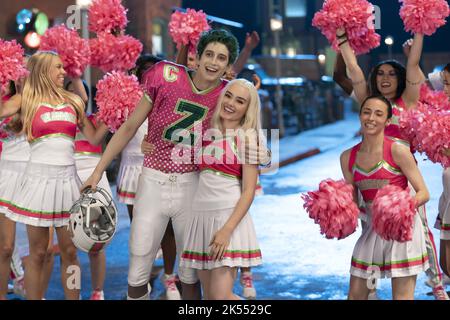 MILO JACOB MANHEIM and MEG DONNELLY in Z-O-M-B-I-E-S 3 (2022), directed by PAUL HOEN. Credit: DISNEY CHANNEL / Album Stock Photo