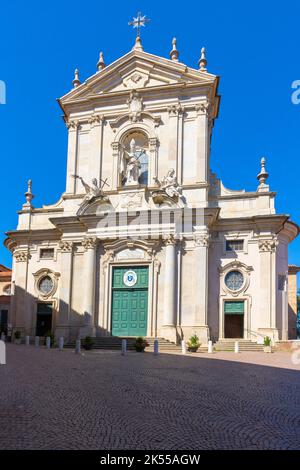 West front of Mondovì Cathedral or Saint Donatus of Arezzo is a Roman Catholic cathedral in Mondovì, Province of Cuneo, Piedmont, northern Italy. It i Stock Photo