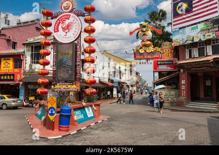 Entrance to Jonkers Walk, Jalan Hang Jebat, Melaka, Malaysia. Stock Photo