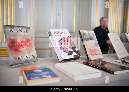 Stockholm, Sweden. 6th Oct, 2022. Works of Annie Ernaux are displayed during the announcement of the 2022 Nobel Prize in Literature, in Stockholm, Sweden, Oct. 6, 2022. French writer Annie Ernaux won the 2022 Nobel Prize in Literature, the Swedish Academy announced here on Thursday, 'for the courage and clinical acuity with which she uncovers the roots, estrangements and collective restraints of personal memory.' Credit: Ren Pengfei/Xinhua/Alamy Live News Stock Photo