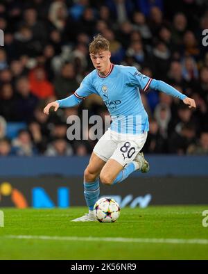 Manchester Stadium, Manchester, UK. 5th Oct, 2022. Cole Palmer (Manchester City) controls the ball during Manchester City and FC Copenhagen at City of Manchester Stadium, Manchester, England. Ulrik Pedersen/CSM/Alamy Live News Stock Photo