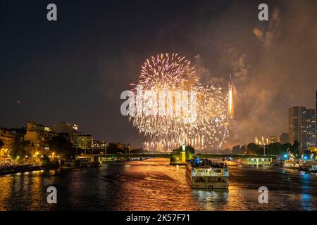 France, Paris, the fireworks of July 14, 2022 Stock Photo