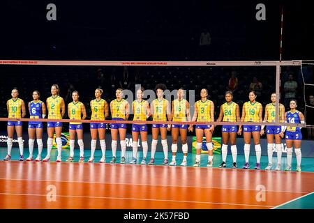 ROTTERDAM, NETHERLANDS - OCTOBER 6: Gabriela Braga Guimaraes of Brasil, Nyeme Victoria Alexandre Costa Nunes of Brasil, Caroline De Oliveira Saad Gattaz of Brasil, Macris Fernanda Silva Carneiro of Brasil, Priscilac Zalewski Daroit Moreira of Brasil, Rosamaria Montibeller of Brasil, Roberta Silva Ratzke of Brasil, Lorena GiovanaViezel of Brasil, Kisy Nascimento of Brasil, Julia Gambatto Kudiess of Brasil, Lorenne Geraldo Teixeira of Brasil, Tainara Lemes Santos of Brasil, Ana Carolina Da Silva of Brasil and Natalia Araujo of Brasil line up for the national anthem during the Pool E Phase 2 matc Stock Photo