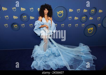 2022-10-06 18:34:13 AMSTERDAM - Fenna Ramos on the red carpet before the start of the Golden Televizier-Ring Gala 2022 in Carre. ANP LEVIN DEN BOER netherlands out - belgium out Stock Photo