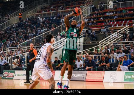 Athens, Lombardy, Greece. 6th Oct, 2022. 8 DERRICK WILLIAMS of Panathinaikos Athens BC shooting during the Turkish Airlines Euroleague Basketball match between Panathinaikos BC and Real Madrid at OAKA ALTION Arena on October 6, 2022 in Athens, Greece. (Credit Image: © Stefanos Kyriazis/ZUMA Press Wire) Stock Photo