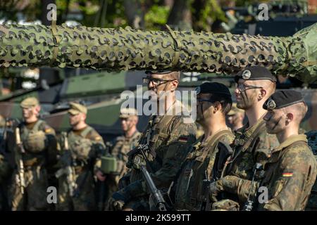 24.08.2022, Germany, Lower Saxony, Munster - Press event of the tank training brigade 9 NIEDERSACHSEN of the German Federal Armed Forces (tank troop s Stock Photo