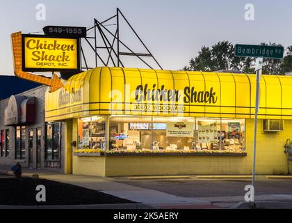 ROYAL OAK, MI/USA - AUGUST 22, 2016: Historic Chicken Shack Depot, Woodward Dream Cruise route. Stock Photo