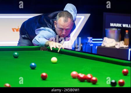 Hong Kong, China. 07th Oct, 2022. Mark Williams in action during the third quarter-final match of Hong Kong Masters snooker tournament against Australian player Neil Robertson. Credit: SOPA Images Limited/Alamy Live News Stock Photo