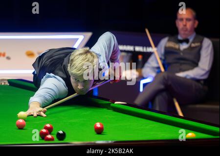 Hong Kong, China. 07th Oct, 2022. Australian player Neil Robertson in action during the third quarter-final match of Hong Kong Masters snooker tournament against Welsh player Mark Williams. (Photo by Miguel Candela/SOPA Images/Sipa USA) Credit: Sipa USA/Alamy Live News Stock Photo