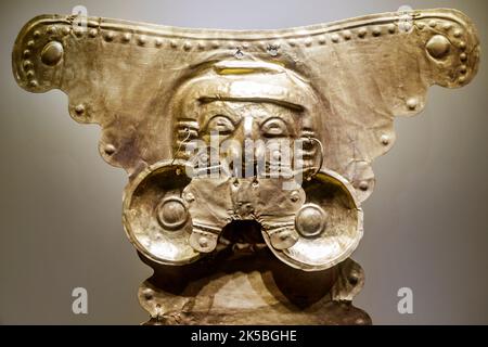 Bogota Colombia,Santa Fe Museo del Oro interior inside,Gold Museum gallery exhibit pre-Columbian Indigenous cultures gold artifact,exhibits collection Stock Photo