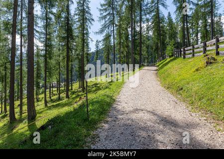 Mountain trekking itinerary in Alta Badia, Italian alps. Beautiful ...