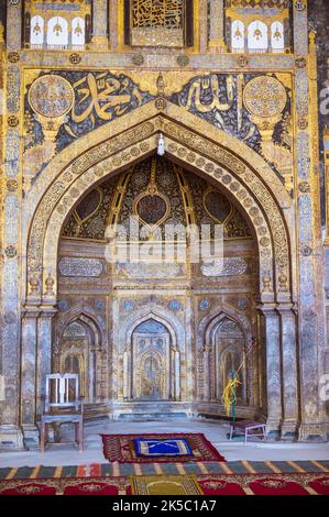 Bijapur, Karnataka, India : Mihrab of the Jama Masjid mosque, one of the largest in South India. It was built by Ali Adil Shah I (1558-1580) in the ye Stock Photo