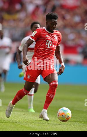 Alphonso Davies of Bayern Muenchen  FC Bayern Muenchen - VfB Stuttgart  Fussball 1 . Bundesliga Saison 2022 / 2023 10.9.2022 © diebilderwelt / Alamy Stock Stock Photo