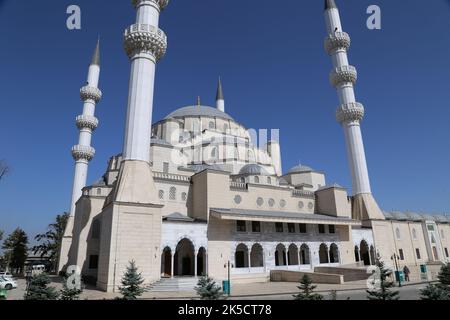 Central Mosque, Gogol Street, Bishkek, Bishkek City Region, Kyrgyzstan, Central Asia Stock Photo