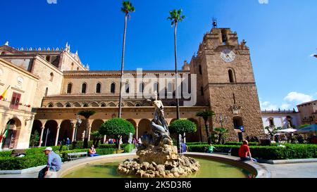 Italy, Sicily, Monreale, city near Palermo, cathedral, forecourt, super wide angle, palm trees, Fontana del Tritone, fountain, portico Stock Photo
