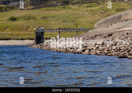 Llyn Cowlyd reservoir, which Is in the heart of the Snowdonia National Park and supplys water to the local hydro electric power station at Dolgarrog Stock Photo