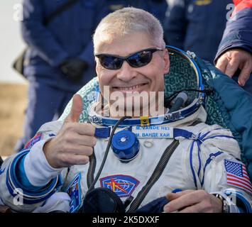 NASA astronaut Mark Vande Hei is seen outside the Soyuz MS-19 spacecraft after he landed with Russian cosmonauts Anton Shkaplerov and Pyotr Dubrov in a remote area near the town of Zhezkazgan, Kazakhstan on Wednesday, March 30, 2022. Vande Hei and Dubrov are returning to Earth after logging 355 days in space as members of Expeditions 64-66 aboard the International Space Station. For Vande Hei, his mission is the longest single spaceflight by a U.S. astronaut in history. Shkaplerov is returning after 176 days in space, serving as a Flight Engineer for Expedition 65 and commander of Expedition 6 Stock Photo