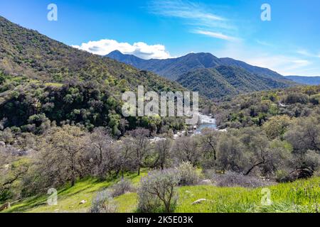 scenic landscape near village of three rivers with view to Middle Fork Kaweah river in Sequoia national park Stock Photo