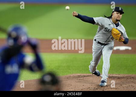 Toronto, Canada. 07th Oct, 2022. Seattle Mariners starting pitcher Luis Castillo throws during first inning MLB postseason wildcard baseball action against the Toronto Blue Jays, in Toronto, Canada, on Friday, October 7, 2022. Pool photo by Frank Gunn/UPI Credit: UPI/Alamy Live News Stock Photo