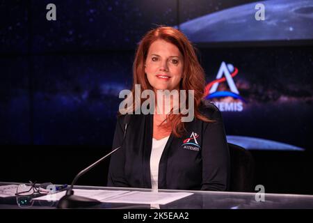 Launch Director Charlie Blackwell-Thompson participates in an Artemis I mission overview briefing inside the Press Site auditorium at NASA’s Kennedy Space Center in Florida on Aug. 3, 2022. Also participating in the briefing from various locations were NASA Administrator Bill Nelson; Associate Administrator for Technology, Policy, and Strategy Bhavya Lal; Mission Manager Mike Sarafin; Space Launch System (SLS) Program Manager John Honeycutt; and Orion Program Manager Howard Hu. The first in an increasingly complex series of missions, Artemis I will test the SLS rocket and Orion spacecraft as a Stock Photo