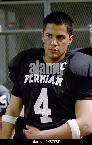 FRIDAY NIGHT LIGHTS JAY HERNANDEZ, DEREK LUKE, GARRETT HEDLUND, LUCAS
