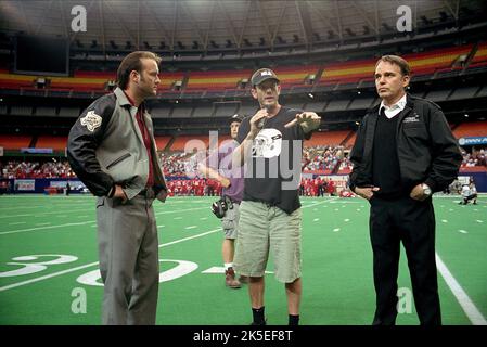 TIM MCGRAW, PETER BERG, BILLY BOB THORNTON, FRIDAY NIGHT LIGHTS, 2004 Stock Photo