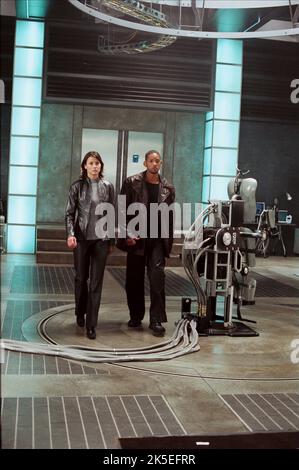 BRIDGET MOYNAHAN, WILL SMITH, I  ROBOT, 2004 Stock Photo