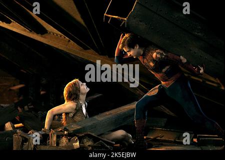 KIRSTEN DUNST, TOBEY MAGUIRE, SPIDER-MAN 2, 2004 Stock Photo