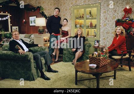 DAVID SELBY, BEN AFFLECK, JENNIFER MORRISON, STEPHANIE FARACY, CATHERINE O'HARA, SURVIVING CHRISTMAS, 2004 Stock Photo