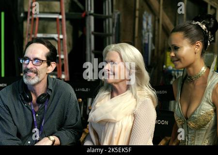 DAVID TWOHY, JUDI DENCH, THANDIE NEWTON, THE CHRONICLES OF RIDDICK, 2004 Stock Photo