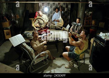 MARLON WAYANS, TZI MA, TOM HANKS, RYAN HURST, J K SIMMONS, THE LADYKILLERS, 2004 Stock Photo