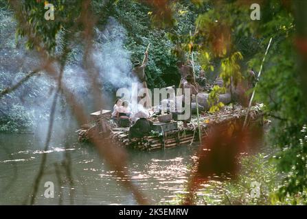 MAI ANH LE, GUY PEARCE, TWO BROTHERS, 2004 Stock Photo