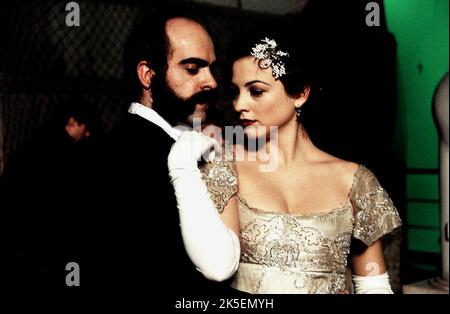 LUIS TOSAR, LEONOR WATLING, UNCONSCIOUS, 2004 Stock Photo