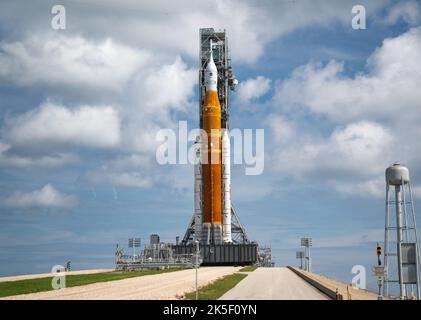 NASA preparing the Space Launch System deep space rocket. The liquid ...