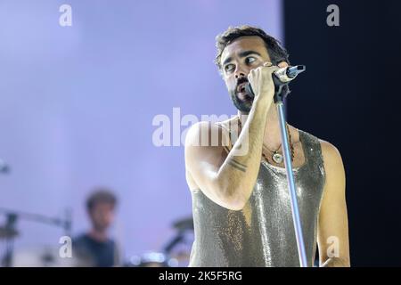 Assago, Italy. 07th Oct, 2022. Marco Mengoni performs live on stage during Mengoni Live 2022 at Mediolanum Forum on October 07, 2022 in Assago, Italy Credit: Independent Photo Agency/Alamy Live News Stock Photo