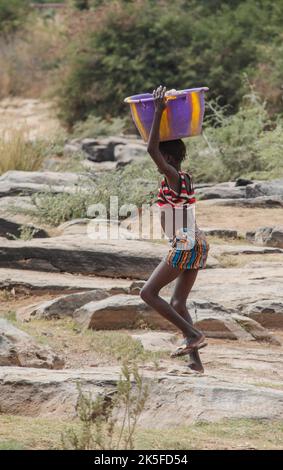 Washing clothes in the Niger River, Segou, Mali, West Africa Stock Photo