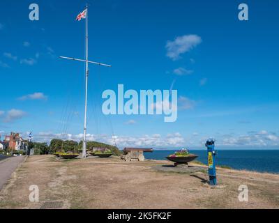 Sailboat flagpole on Marine Parade overlooking Tankerton Bay Beach in Whitstable, Kent, UK. Stock Photo