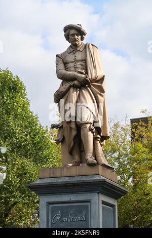 Amsterdam, Netherlands. October 2022. The statue of Rembrandt van Rijn on Rembrandt Square in Amsterdam. High quality photo Stock Photo