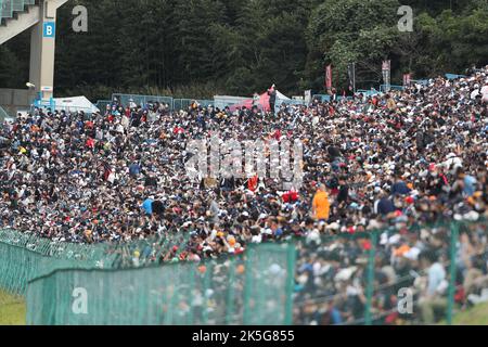 Suzuka, Japan. 08th Oct, 2022. 8th October 2022; Suzuka Circuit, Ino, Suzuka City, Mie Prefecture, Japan: FIA F1 Grand Prix of Japan, qualification day; Fans at the circuit Credit: Action Plus Sports Images/Alamy Live News Stock Photo