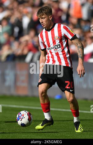 Swansea, UK. 08th Oct, 2022. Jack Clarke #20 of Sunderland during the Sky Bet Championship match Swansea City vs Sunderland at Swansea.com Stadium, Swansea, United Kingdom, 8th October 2022 (Photo by Mike Jones/News Images) in Swansea, United Kingdom on 10/8/2022. (Photo by Mike Jones/News Images/Sipa USA) Credit: Sipa USA/Alamy Live News Stock Photo